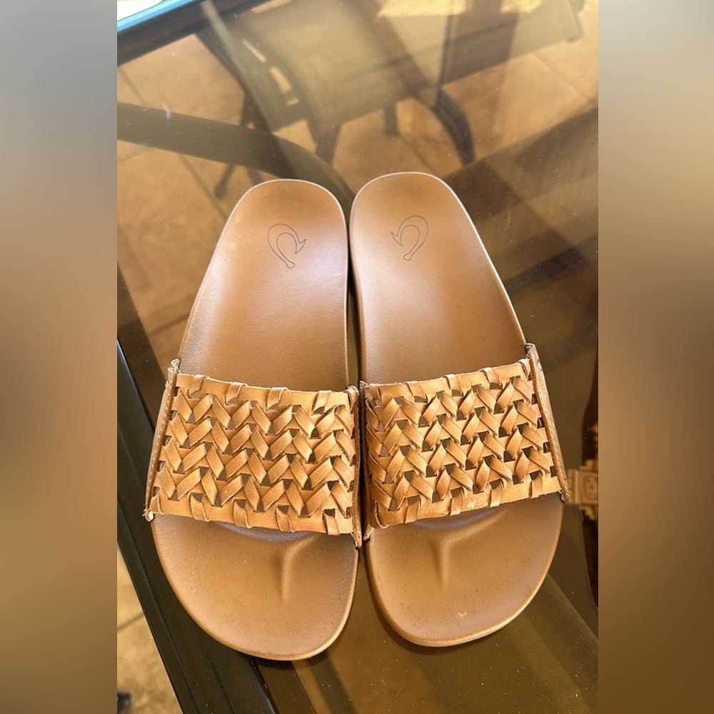 Olukai women’s slides